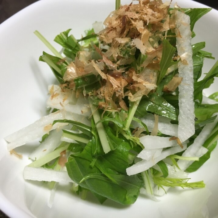 さっぱり美味しい！水菜と大根のシャキシャキサラダ